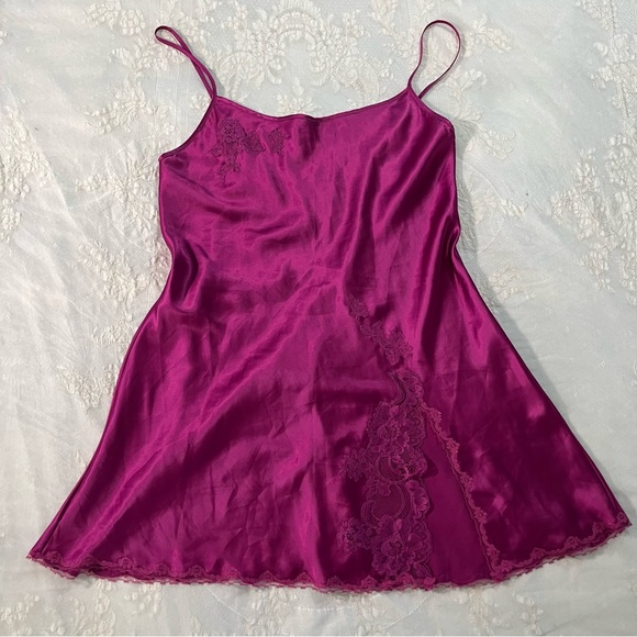 Y2k 2000s Victoria’s Secret Fuchsia Slip - Picture 1 of 5